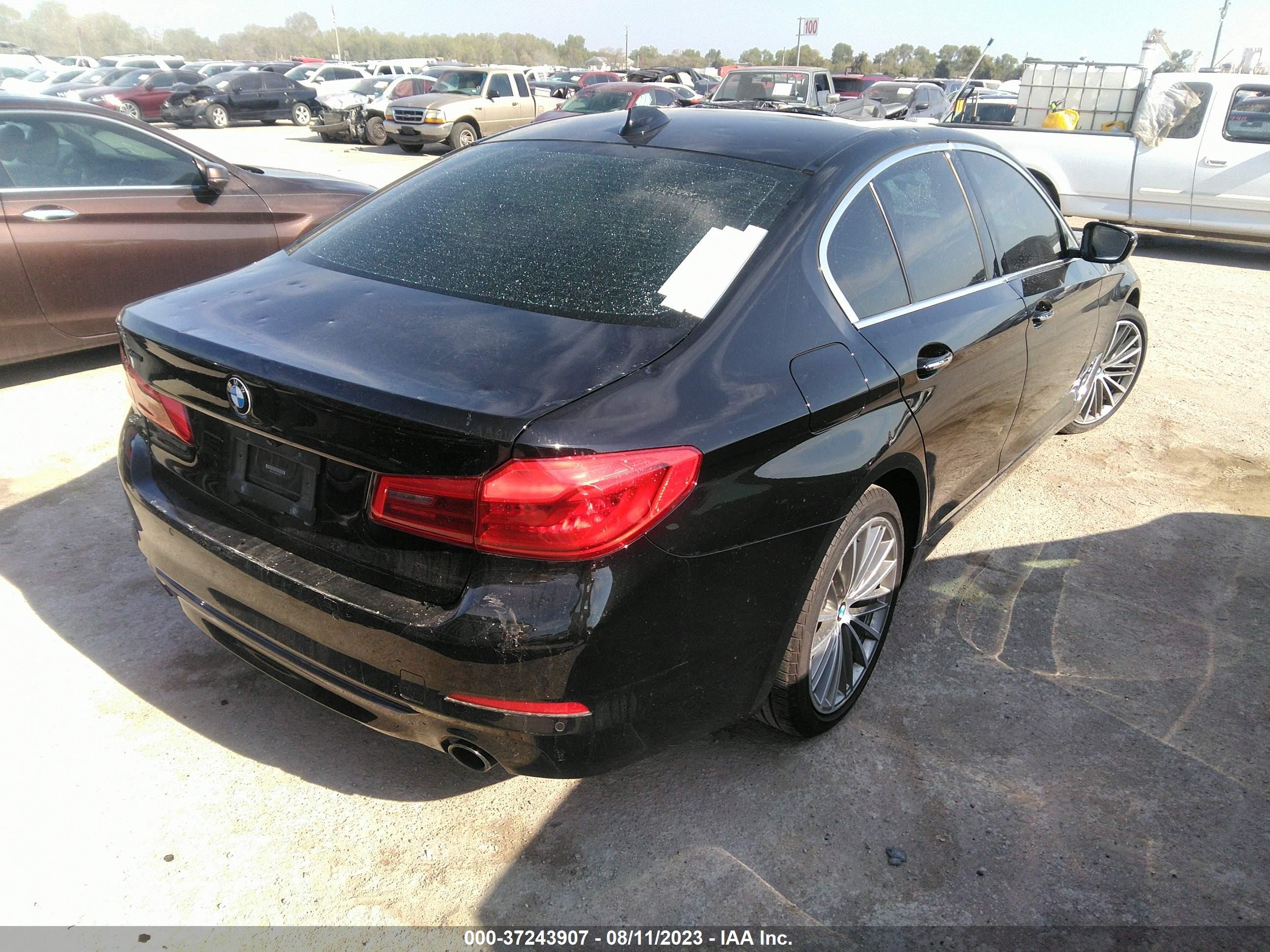 Photo 3 VIN: WBAJA7C5XJWC75990 - BMW 5ER 