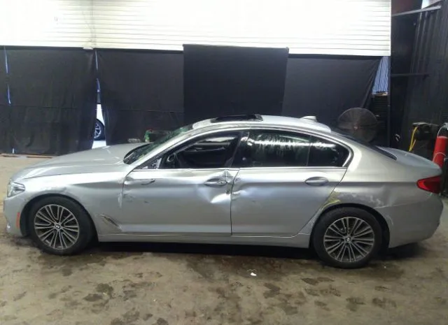 Photo 5 VIN: WBAJA7C5XKG911817 - BMW 5 SERIES 