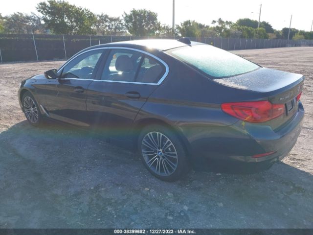 Photo 2 VIN: WBAJA7C5XKWW13239 - BMW 530I 