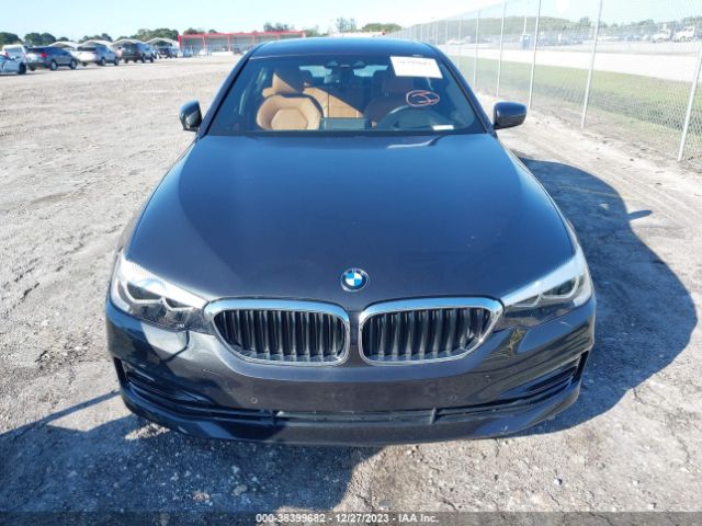 Photo 5 VIN: WBAJA7C5XKWW13239 - BMW 530I 