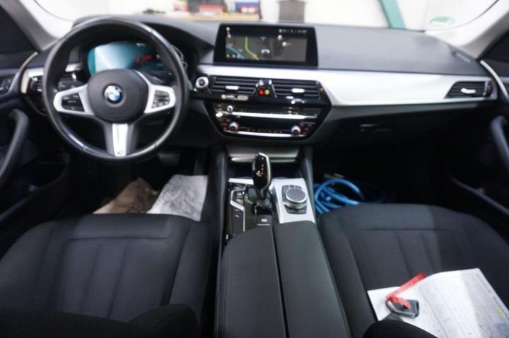 Photo 24 VIN: WBAJA91010CD58727 - BMW 530E 