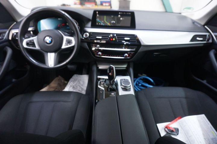 Photo 8 VIN: WBAJA91010CD58727 - BMW 530E 