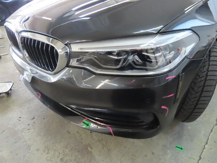 Photo 15 VIN: WBAJA91030CD89784 - BMW 530E 