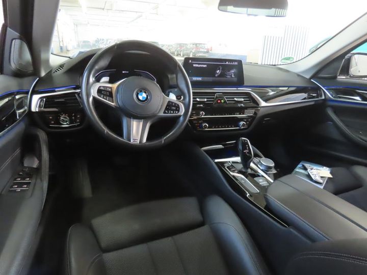 Photo 4 VIN: WBAJA91030CD89784 - BMW 530E 