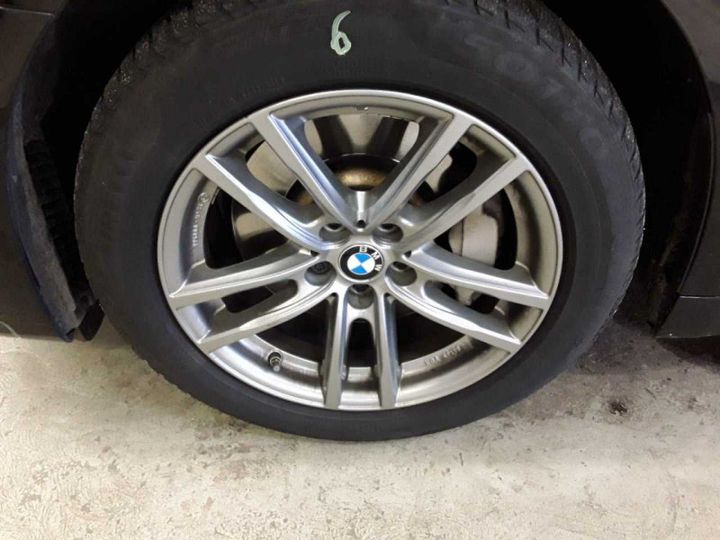 Photo 16 VIN: WBAJA91040CD10557 - BMW 530E 