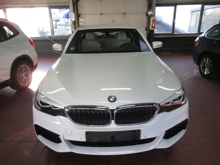 Photo 20 VIN: WBAJA91040CD89471 - BMW 530E 