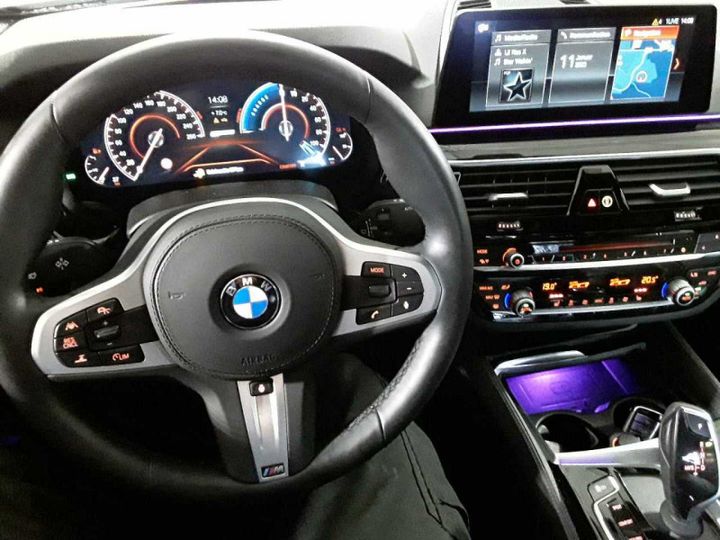 Photo 10 VIN: WBAJA91060B305010 - BMW 530 E 