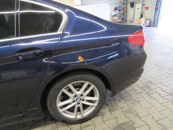 Photo 16 VIN: WBAJA91080CD39740 - BMW 530E 