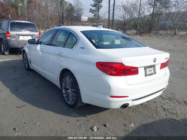 Photo 2 VIN: WBAJA9C50JG622925 - BMW 530E 