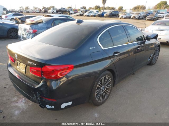 Photo 3 VIN: WBAJA9C50JG622942 - BMW 530E 