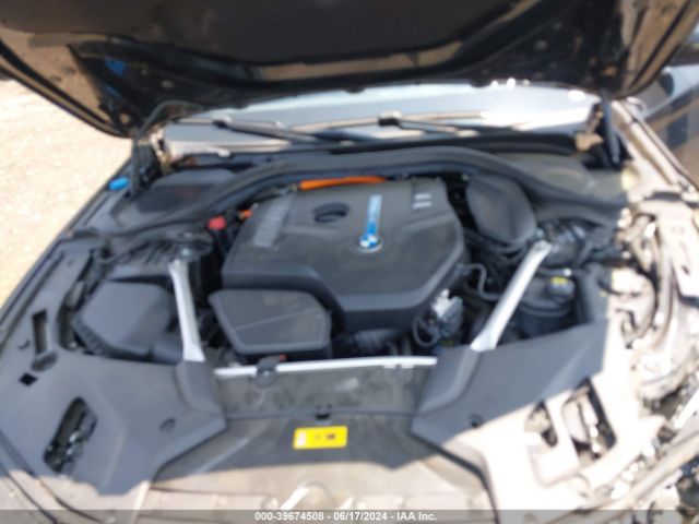 Photo 9 VIN: WBAJA9C50KB392706 - BMW 530E 