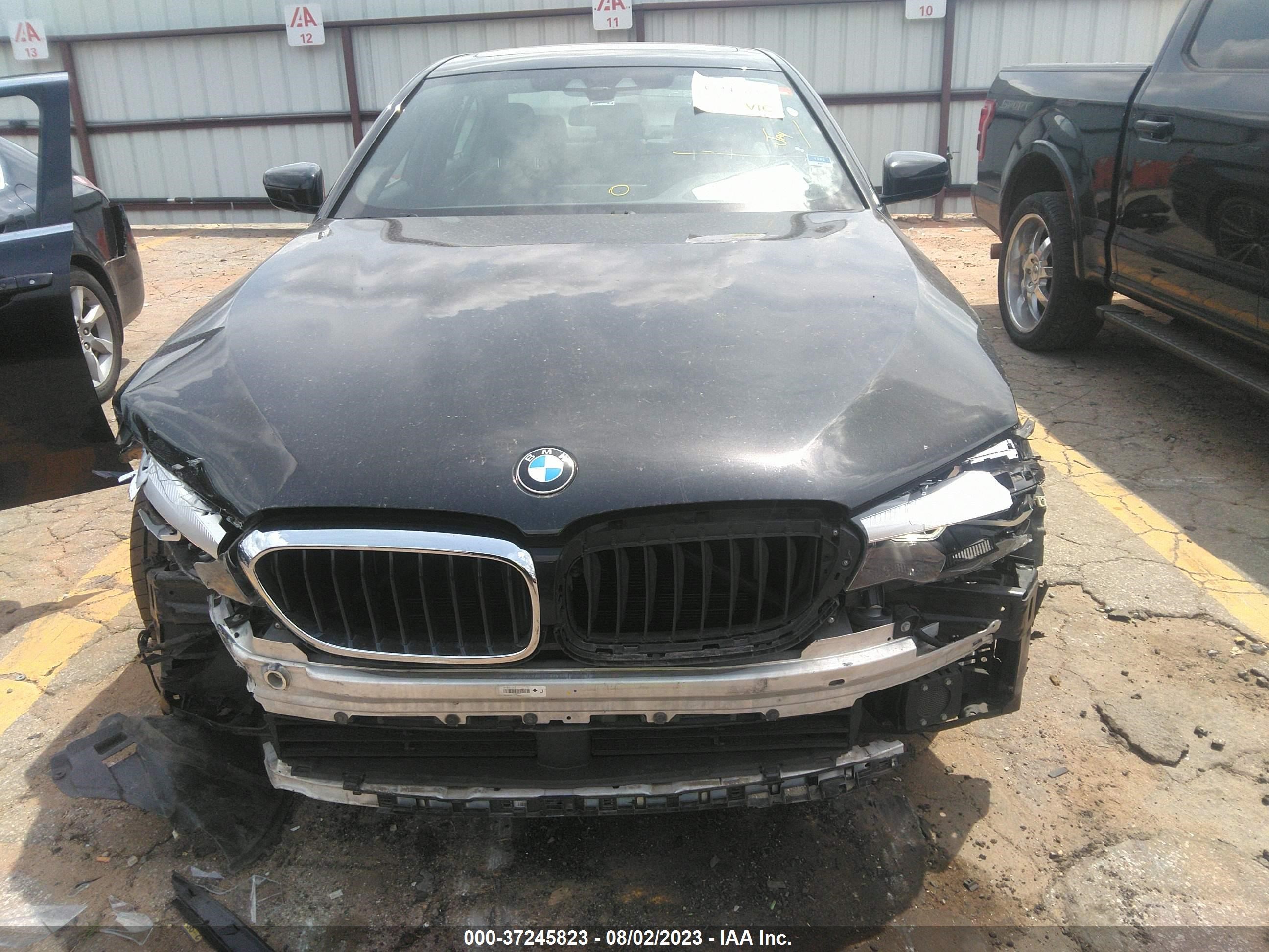 Photo 11 VIN: WBAJA9C51KB398661 - BMW 530E 