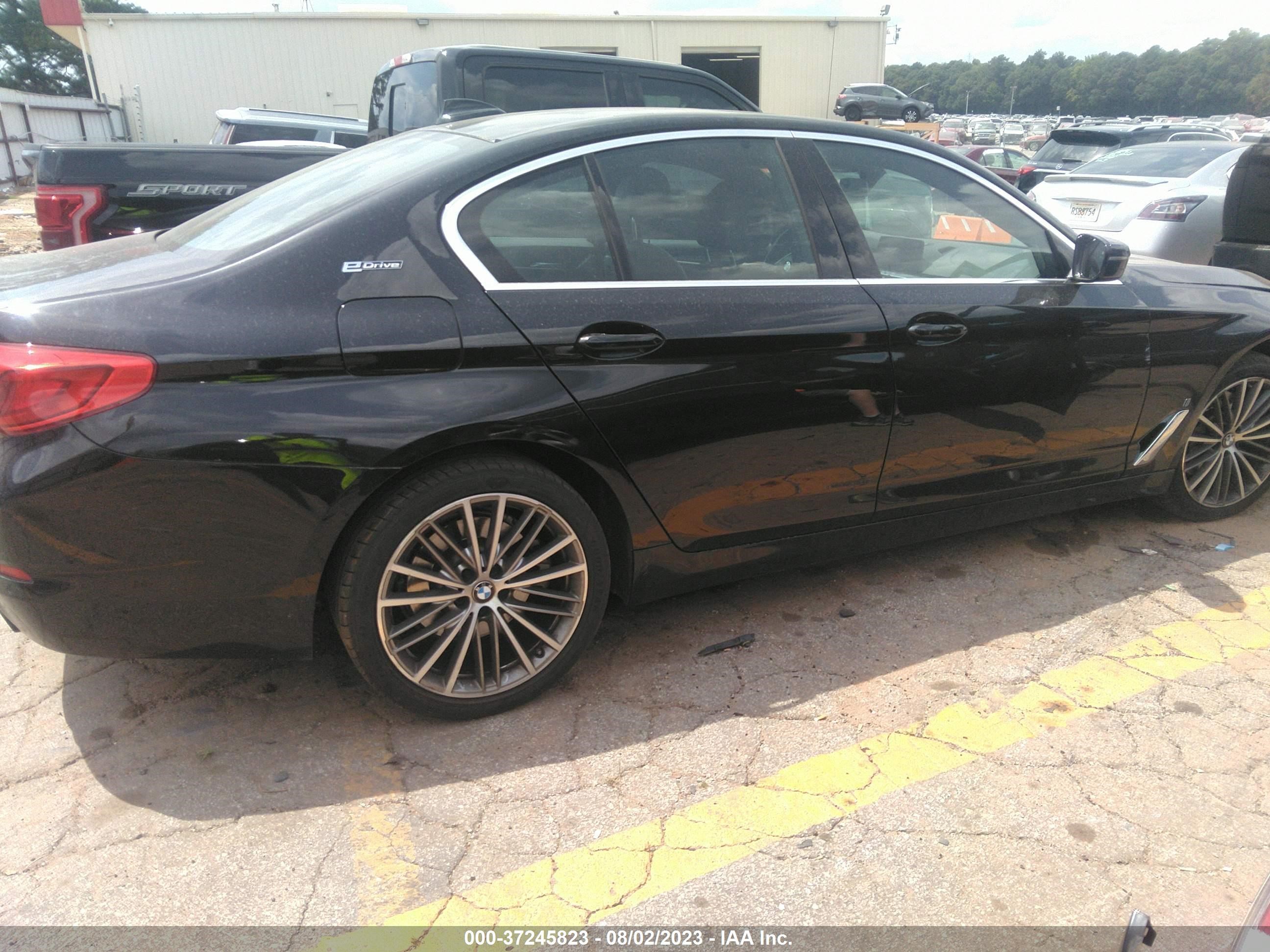 Photo 12 VIN: WBAJA9C51KB398661 - BMW 530E 