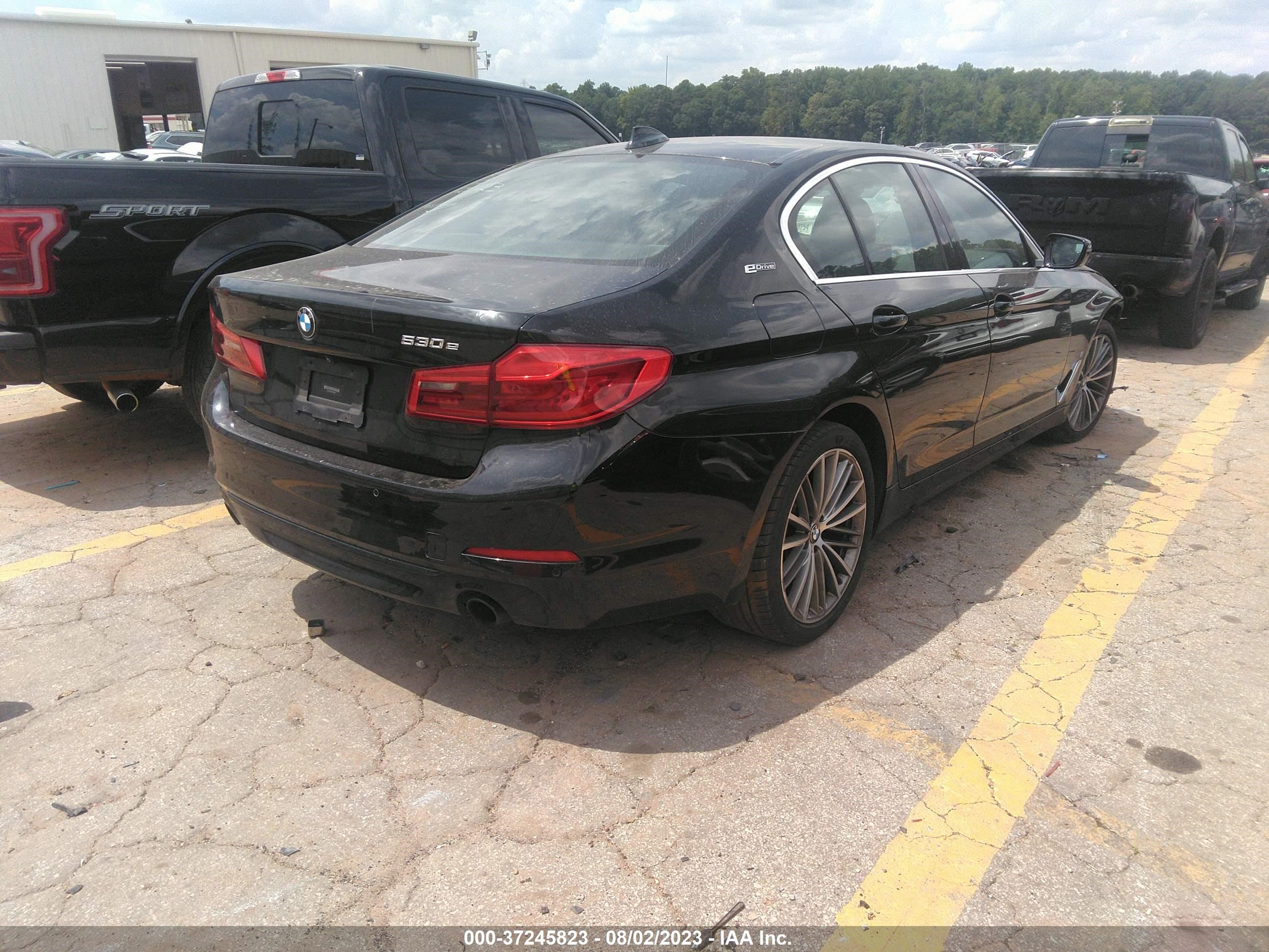 Photo 3 VIN: WBAJA9C51KB398661 - BMW 530E 