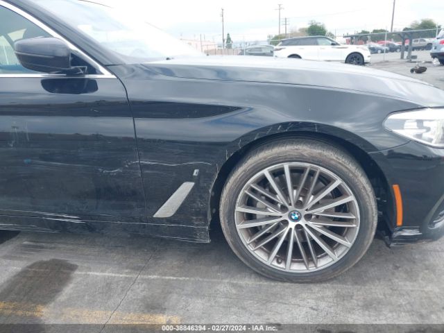 Photo 5 VIN: WBAJA9C52JB251022 - BMW 530E 