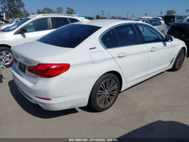 Photo 3 VIN: WBAJA9C52KB254794 - BMW 530E 