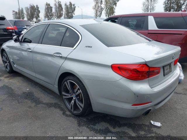 Photo 2 VIN: WBAJA9C53JB249148 - BMW 530E 