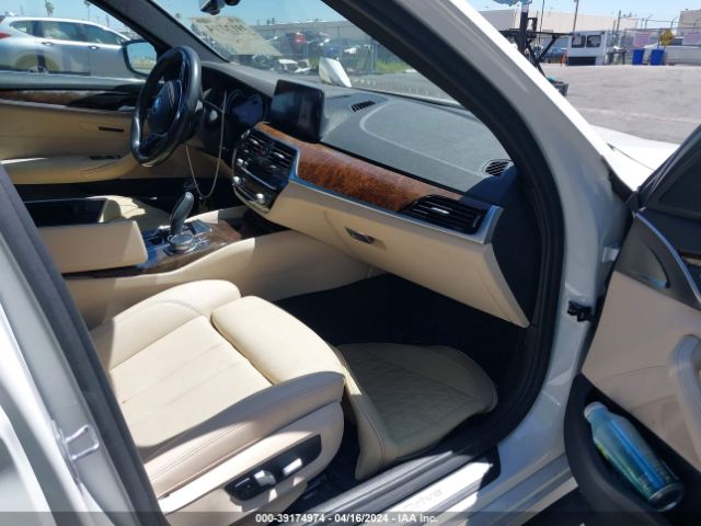 Photo 4 VIN: WBAJA9C53KB254044 - BMW 530E 