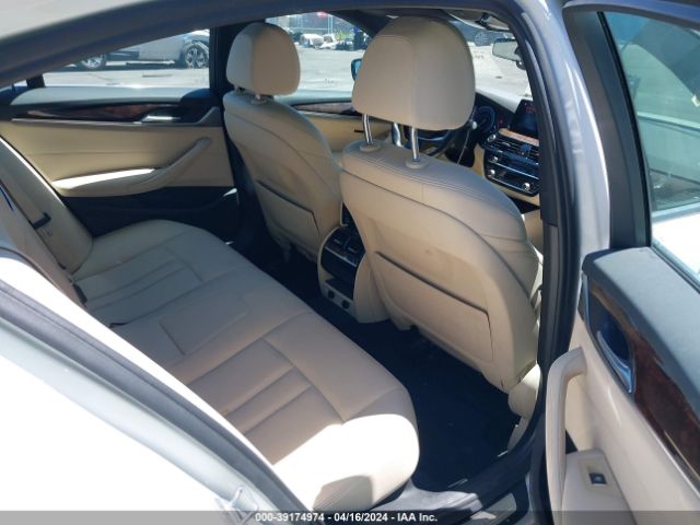 Photo 7 VIN: WBAJA9C53KB254044 - BMW 530E 