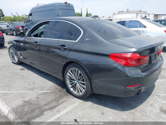 Photo 2 VIN: WBAJA9C53KB254884 - BMW 530E 