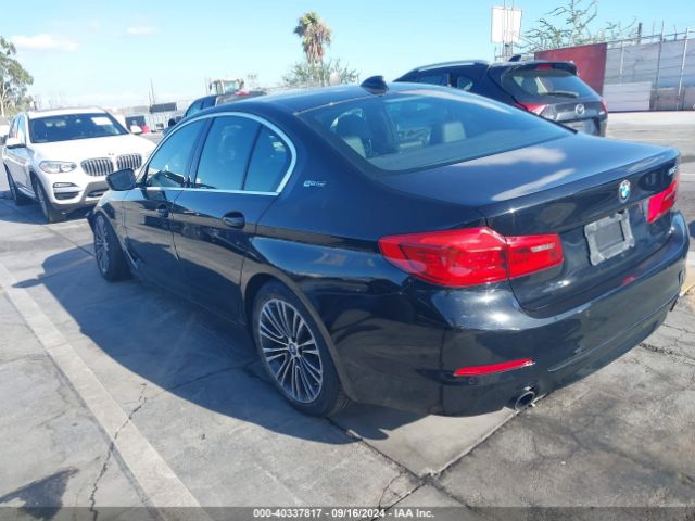 Photo 2 VIN: WBAJA9C53KB389203 - BMW 530E 