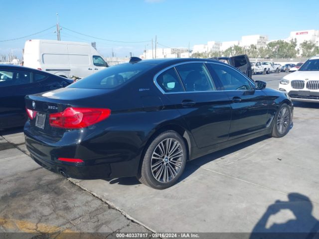 Photo 3 VIN: WBAJA9C53KB389203 - BMW 530E 