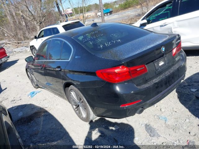 Photo 2 VIN: WBAJA9C54JB251622 - BMW 530E 