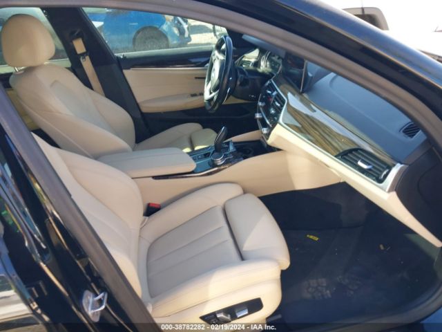 Photo 4 VIN: WBAJA9C54JB251622 - BMW 530E 