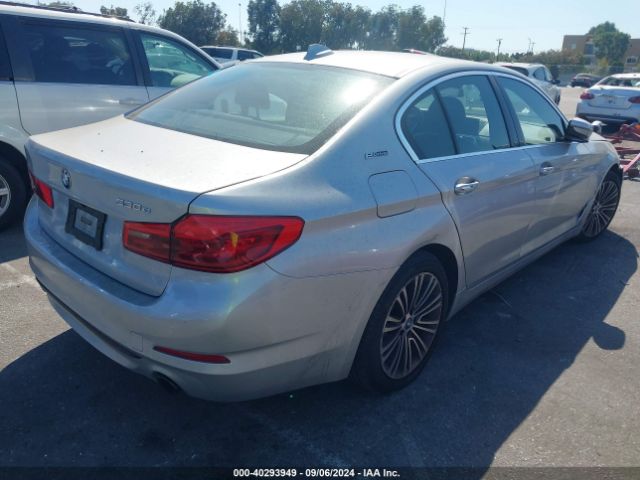 Photo 3 VIN: WBAJA9C54JB251698 - BMW 530E 