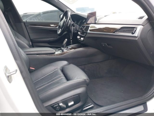 Photo 4 VIN: WBAJA9C54KB389114 - BMW 530E 