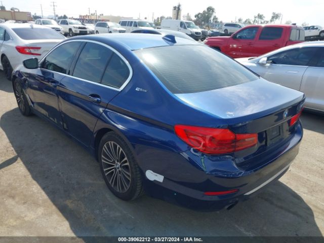 Photo 2 VIN: WBAJA9C54KB389369 - BMW 530E 