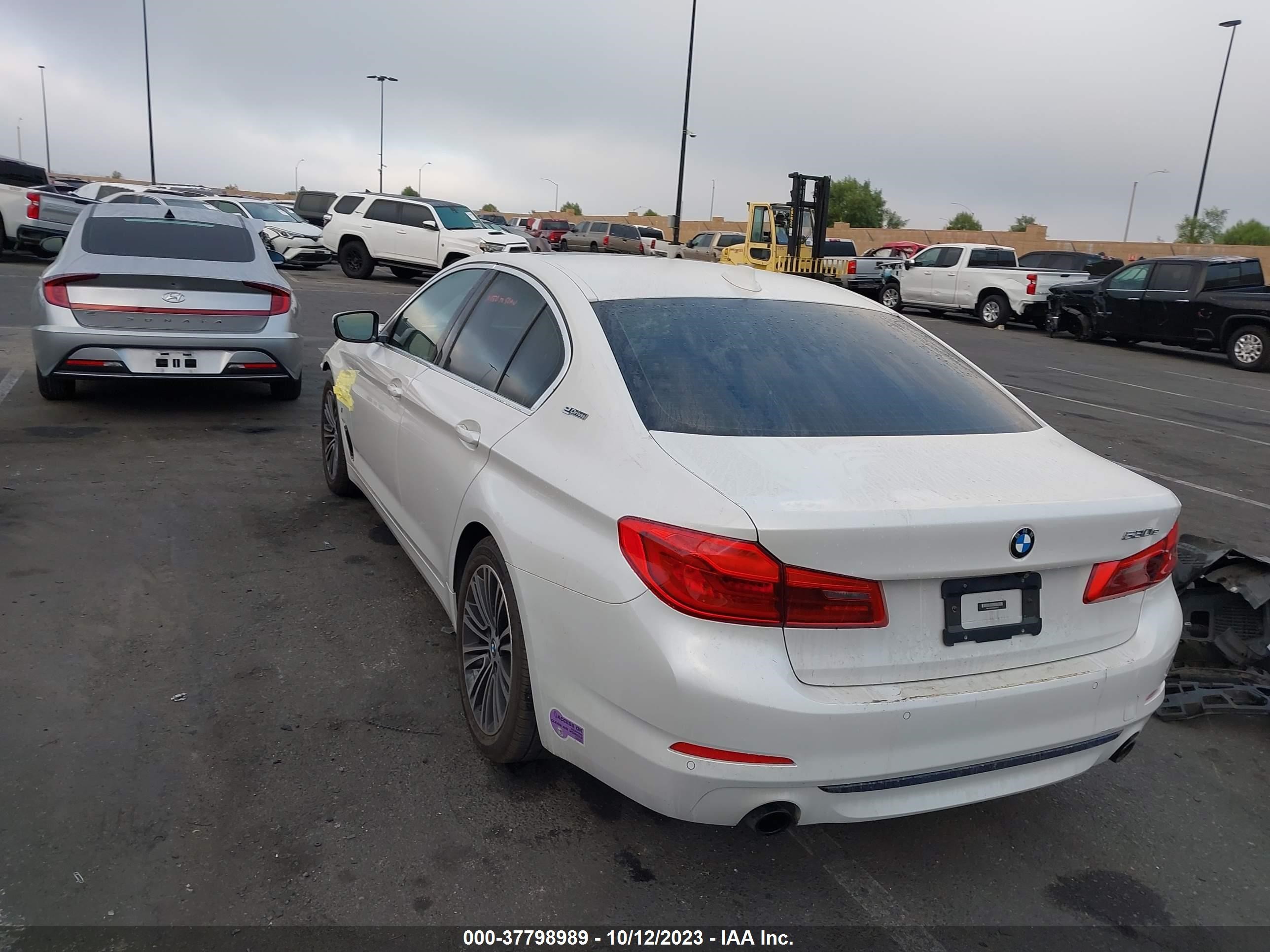 Photo 2 VIN: WBAJA9C55KB254918 - BMW 5 SERIES 