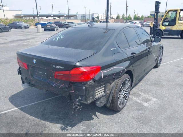 Photo 3 VIN: WBAJA9C55KB389848 - BMW 530E 