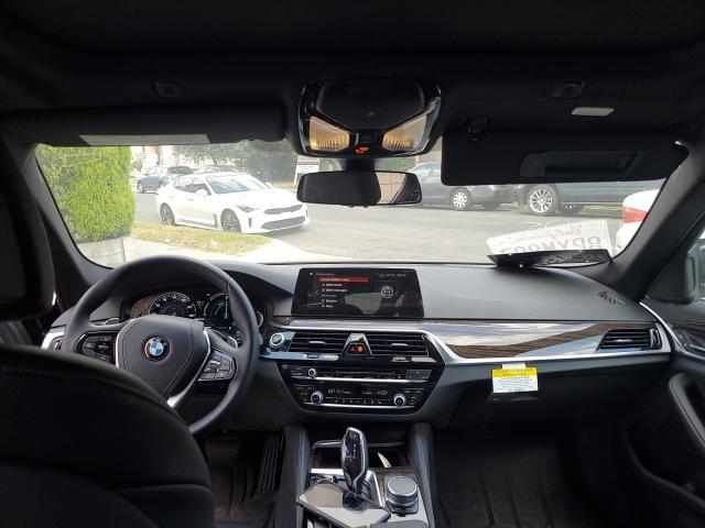 Photo 8 VIN: WBAJA9C55KB392975 - BMW 530E 