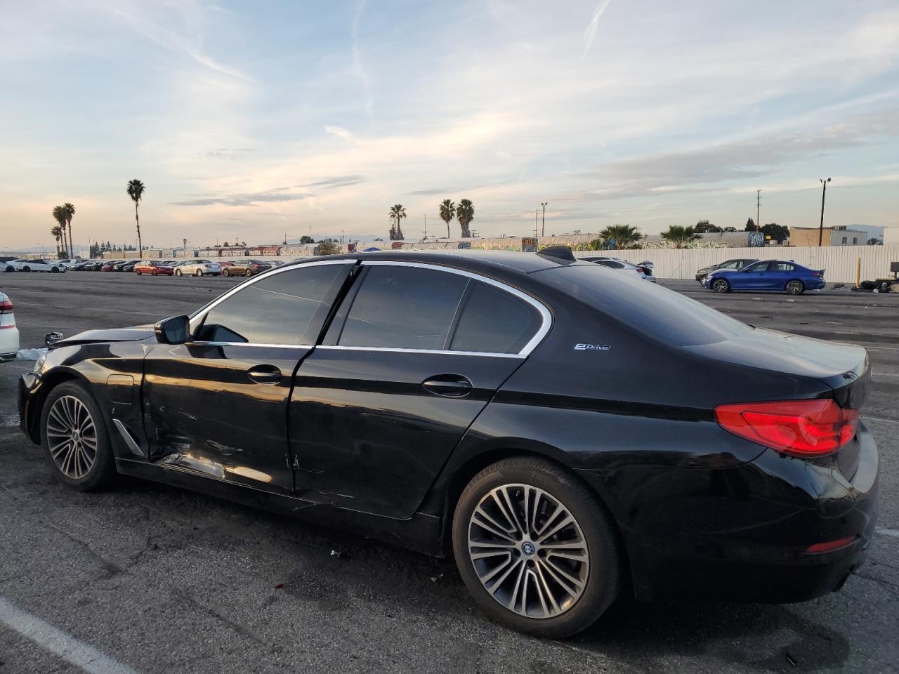 Photo 1 VIN: WBAJA9C56KB389552 - BMW 5ER 