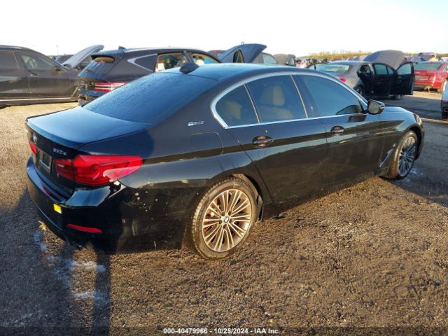 Photo 3 VIN: WBAJA9C56KB398641 - BMW 530E 