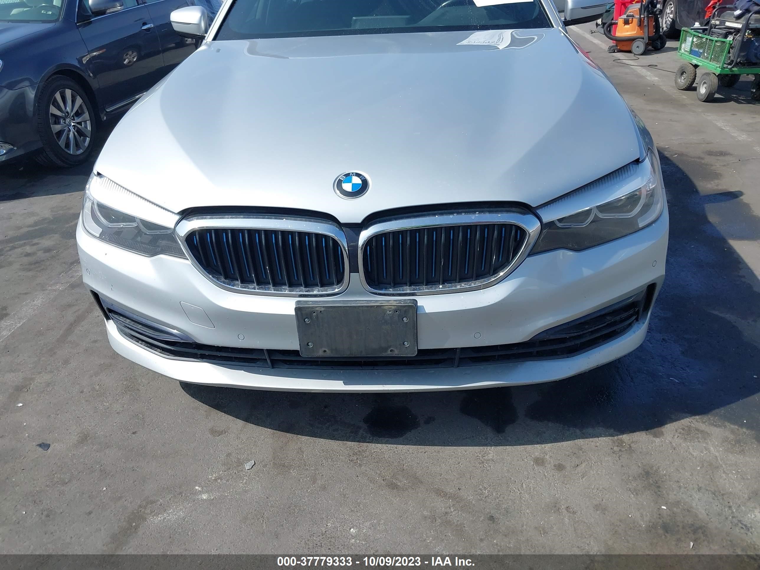 Photo 11 VIN: WBAJA9C57JB249668 - BMW 5 SERIES 