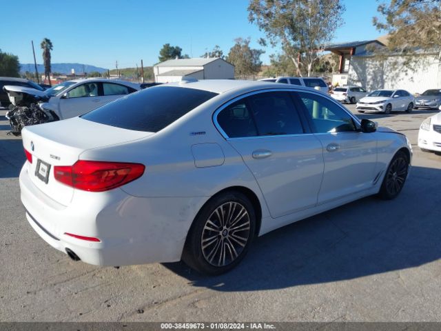 Photo 3 VIN: WBAJA9C57JB252411 - BMW 530E 