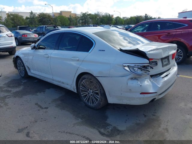 Photo 2 VIN: WBAJA9C57KB389009 - BMW 530E 