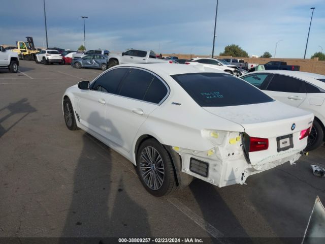 Photo 2 VIN: WBAJA9C57KB389625 - BMW 530E 