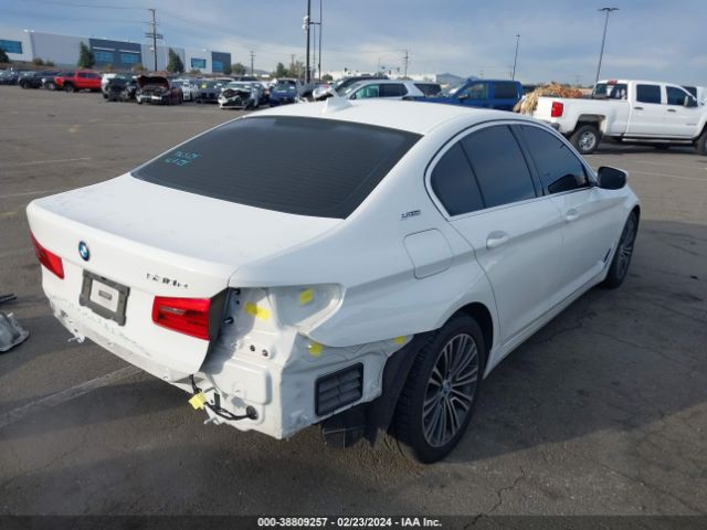 Photo 3 VIN: WBAJA9C57KB389625 - BMW 530E 