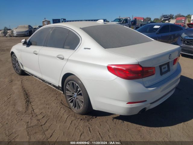 Photo 2 VIN: WBAJA9C58JB250828 - BMW 530E 