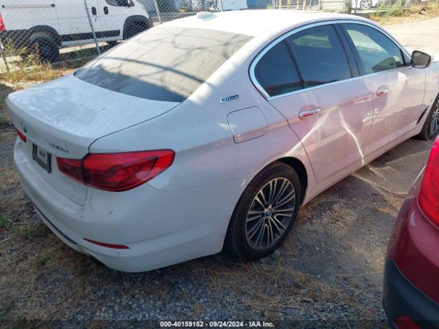 Photo 3 VIN: WBAJA9C58JB252093 - BMW 530E 