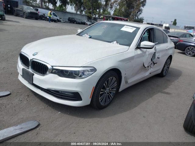 Photo 1 VIN: WBAJA9C58JG623143 - BMW 530E 