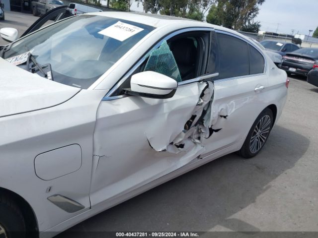 Photo 5 VIN: WBAJA9C58JG623143 - BMW 530E 