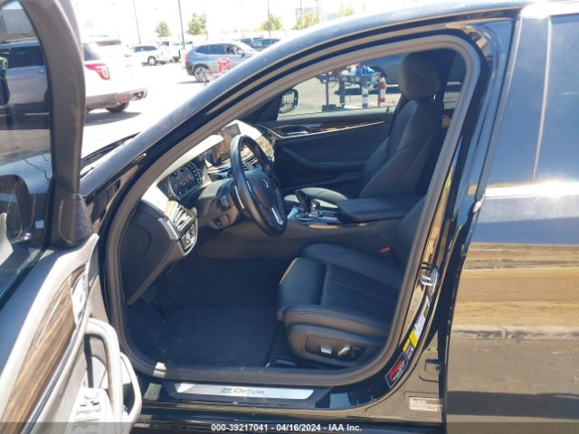 Photo 4 VIN: WBAJA9C58KB399077 - BMW 530E 