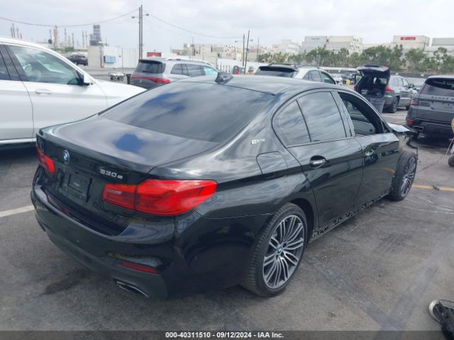 Photo 3 VIN: WBAJA9C5XJB033989 - BMW 530E 