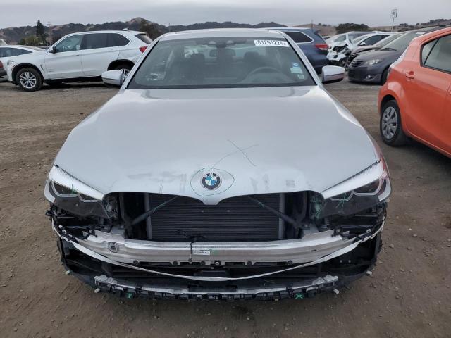 Photo 4 VIN: WBAJA9C5XJB249390 - BMW 530E 