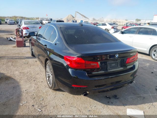 Photo 2 VIN: WBAJA9C5XJB250961 - BMW 530E 