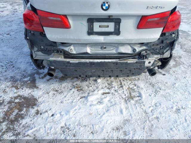 Photo 5 VIN: WBAJA9C5XJB251317 - BMW 530E 